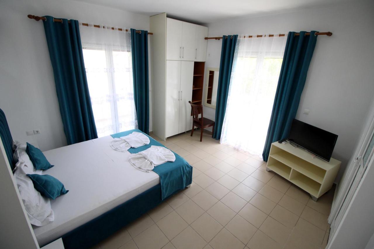 Hotel Vila Kapllani Саранде Екстериор снимка