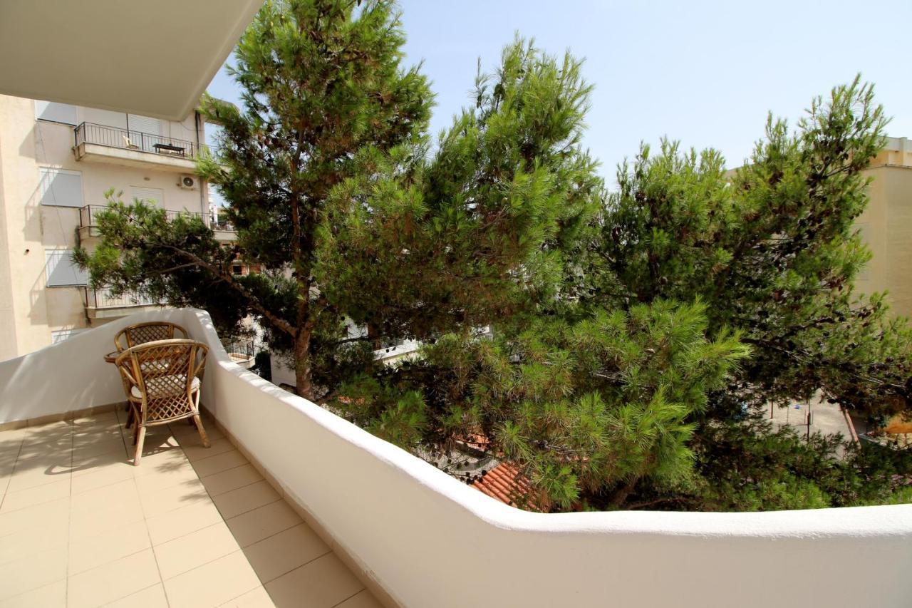 Hotel Vila Kapllani Саранде Екстериор снимка