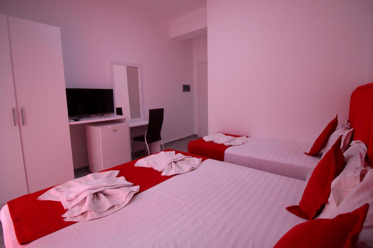 Hotel Vila Kapllani Саранде Екстериор снимка