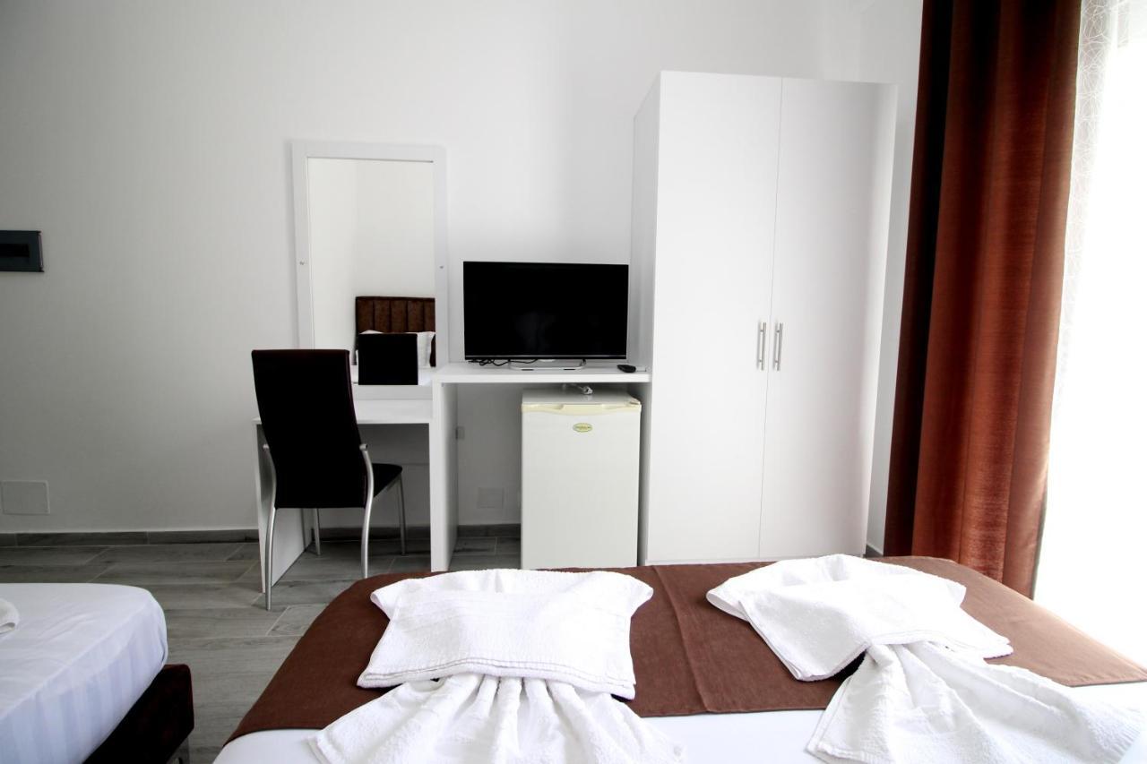 Hotel Vila Kapllani Саранде Екстериор снимка