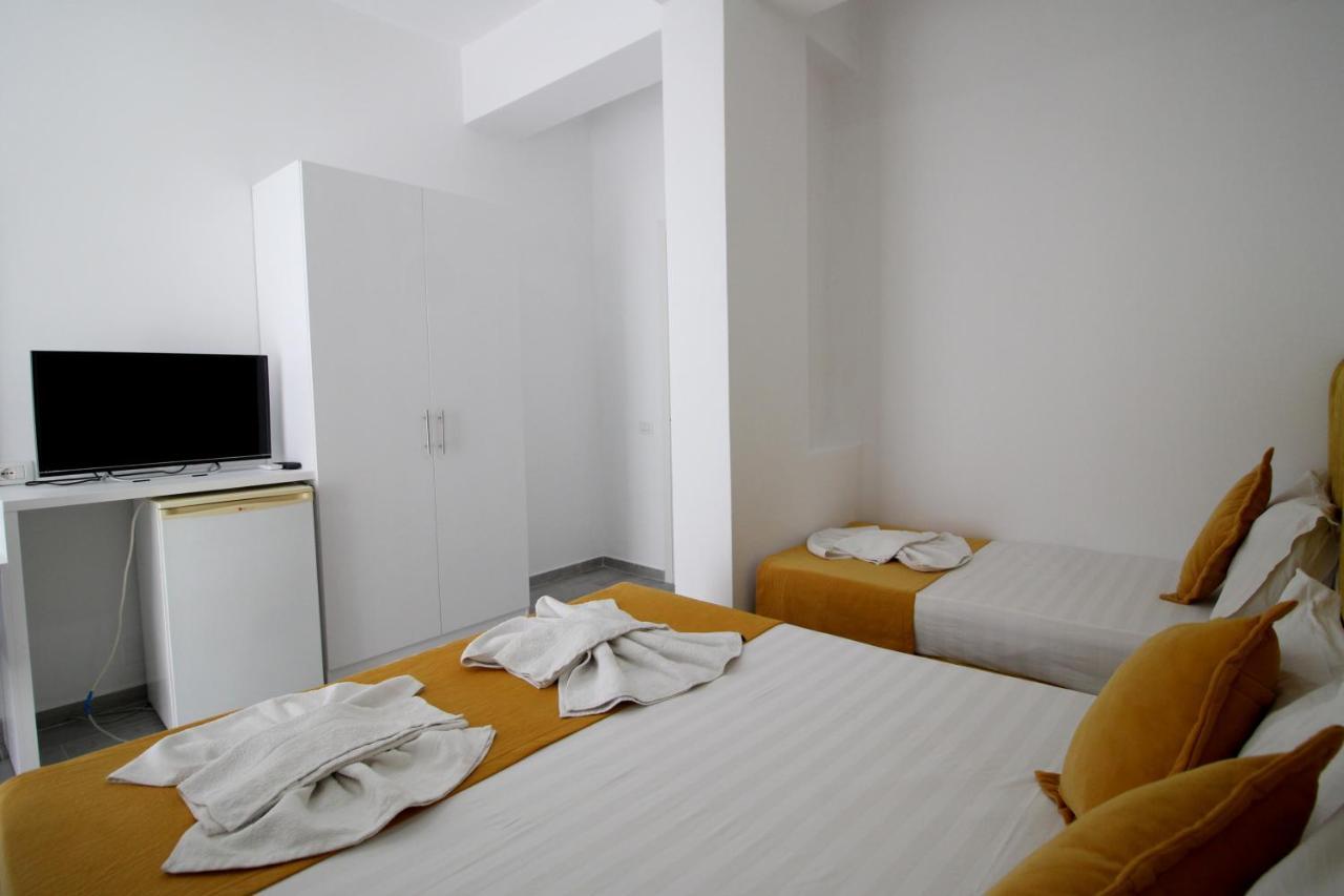 Hotel Vila Kapllani Саранде Екстериор снимка
