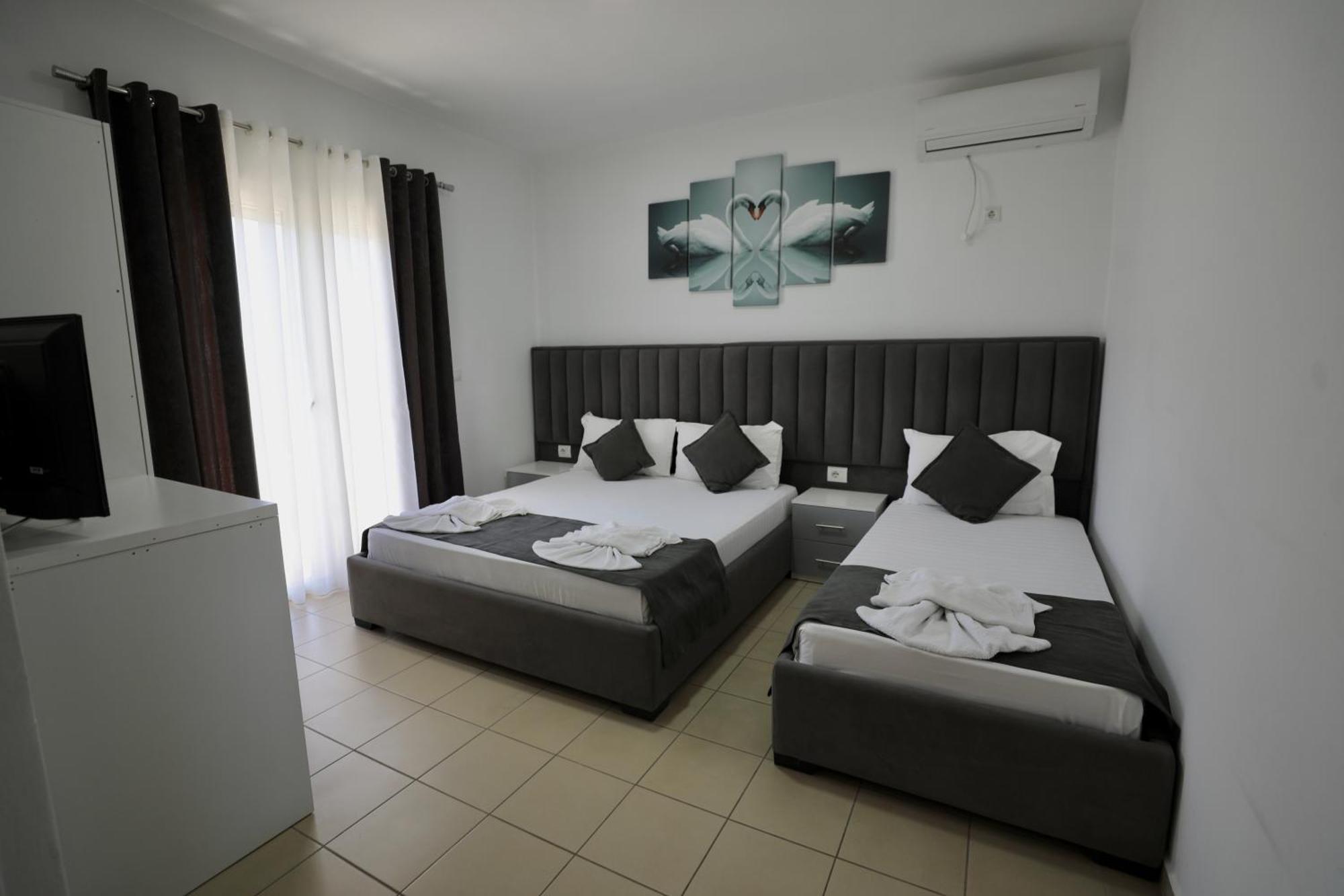 Hotel Vila Kapllani Саранде Екстериор снимка