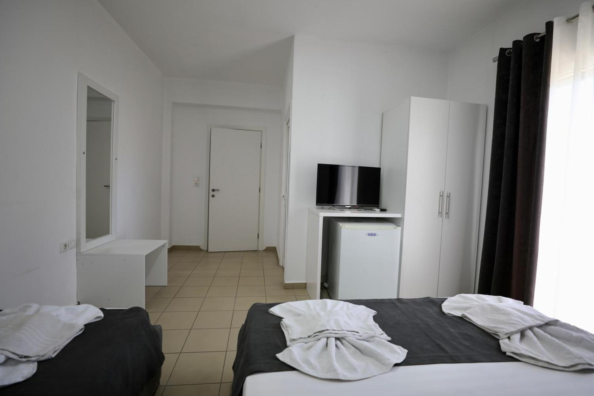 Hotel Vila Kapllani Саранде Екстериор снимка